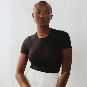 Klassy Network Everyday Black T-Shirt Bramisuit Size L NWT